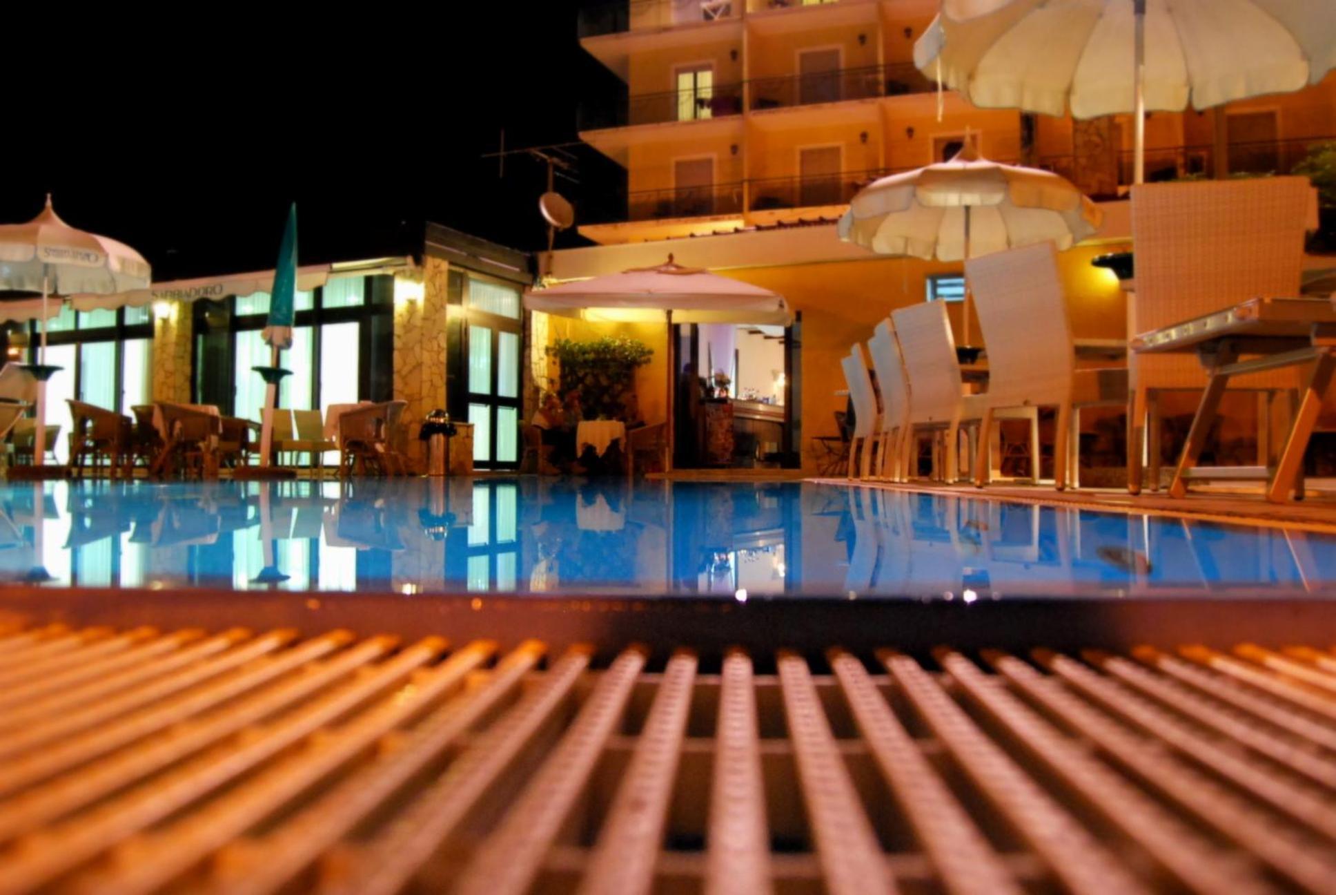 Hotel Club Sabbiadoro Battipaglia Eksteriør billede